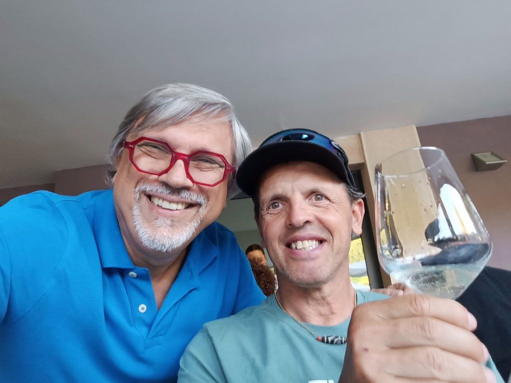 Luca Calvi con Simone Moro. Foto di repertorio