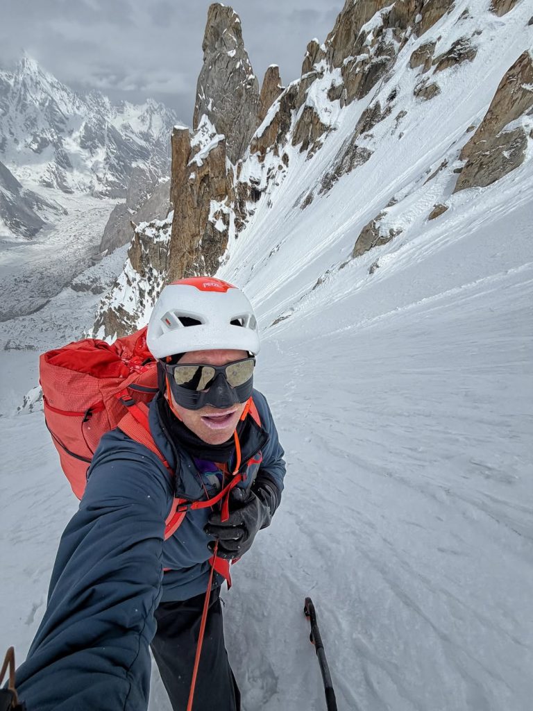 Colin Haley solitario sul K7. Foto Instagram Colin Haley