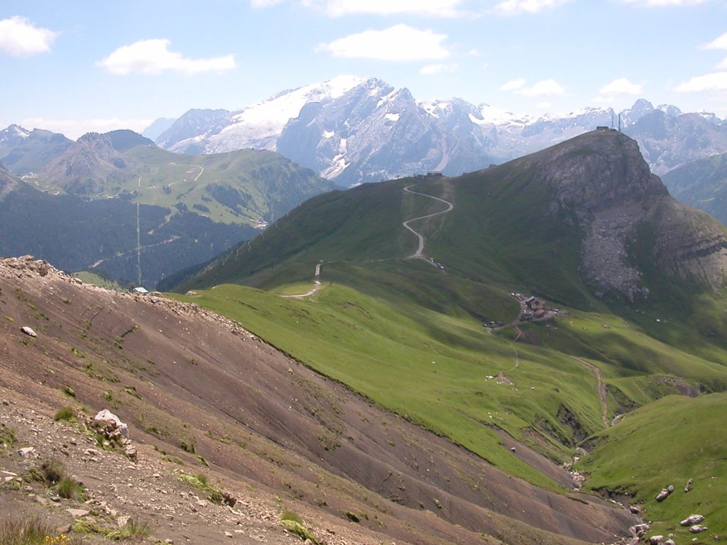 Col Rodella - Foto Godromil - Wikimedia Commons. Public Domain