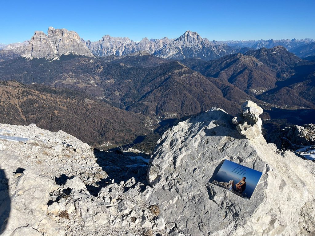 La targa in memoria di Giada Rosson - Foto Ornella Conedera