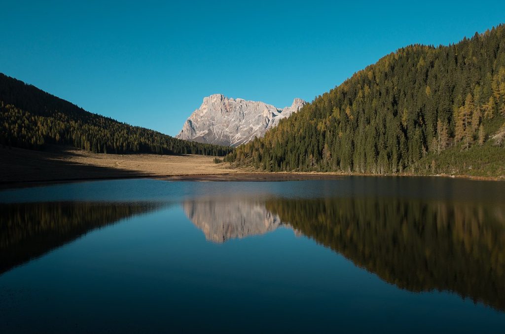 Lago di Calaita - Foto El-turbio - Wikimedia Commons, CC BY-SA 4.0,