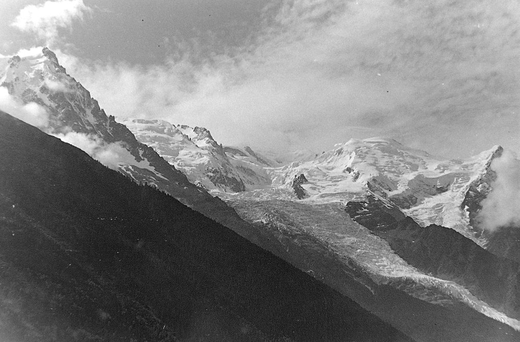 Glaciers des Bossons 1951 - Foto Adroctaz - Wikimedia Commons, CC0
