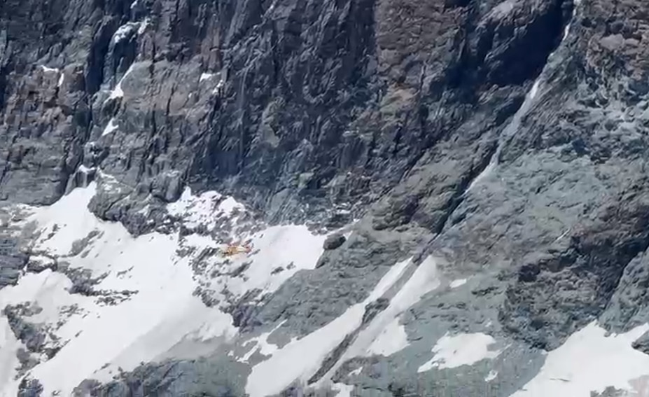 Intervento sul Breithorn orientale - Frame da video Soccorso Alpino Valdostano