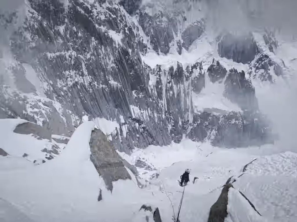 In salita sul K7. Foto archivio Della Bordella/Grasso/Ducoli/Mauri