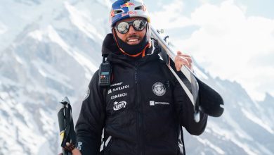 Andrzej Bargiel al rientro dalla discesa. Foto RedBull/Bartek Pawlikowski