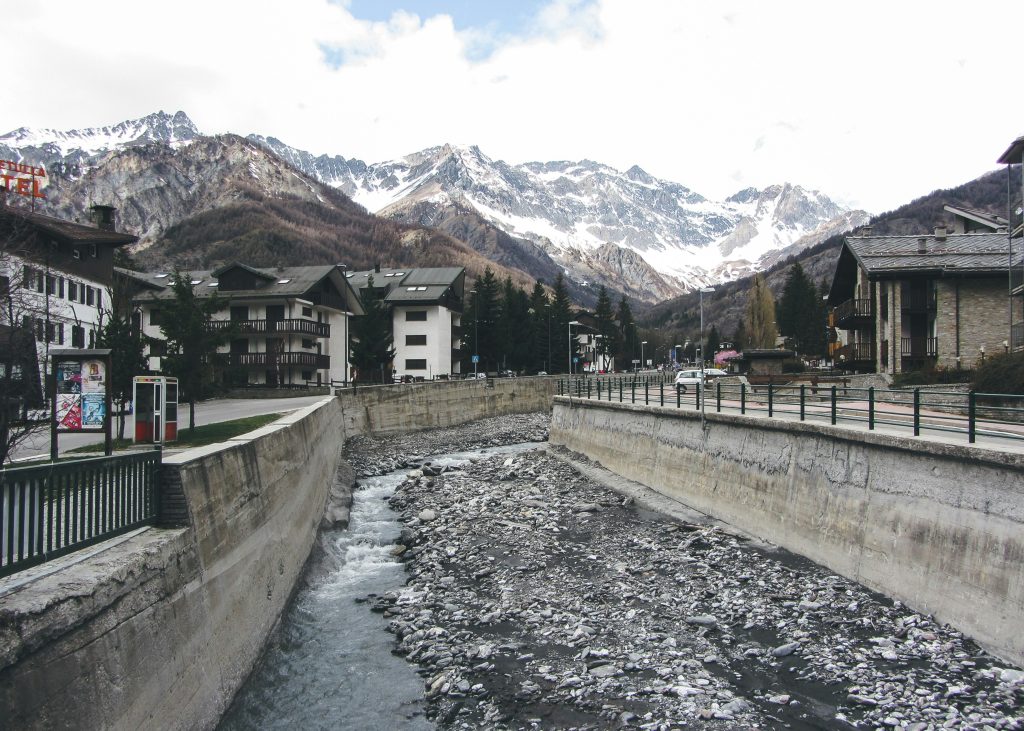 Bardonecchia (TO) - Foto di Casey Lovegrove su Unsplash