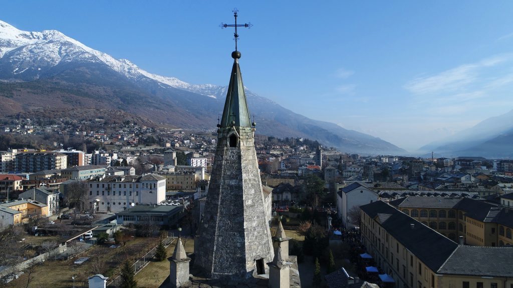 Aosta - Foto di PieroMobile su Unsplash